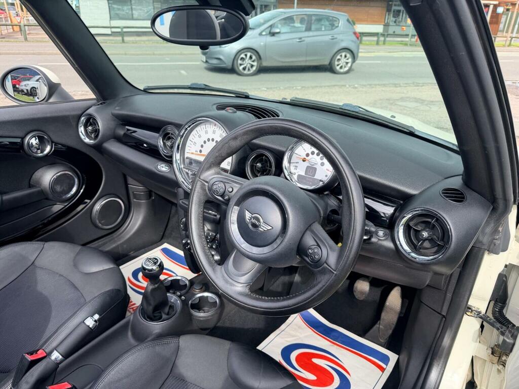 Mini Convertible One White #15