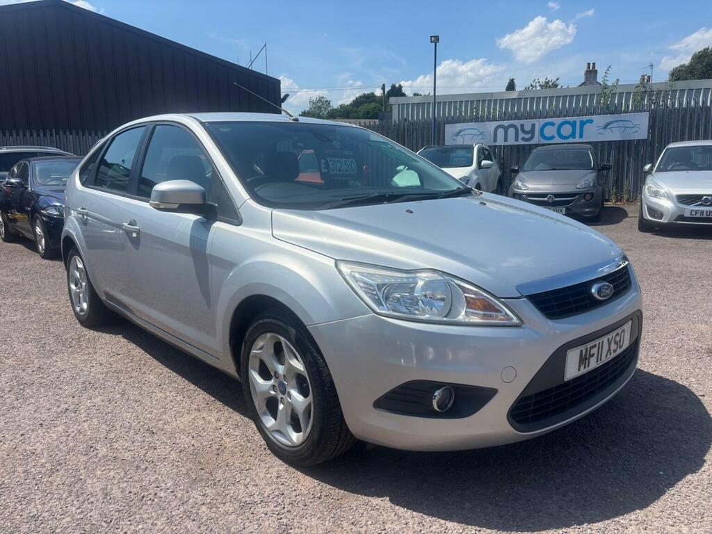 Ford Focus 1.6 Tdci Zetec Hatchback Euro 5 Red #1
