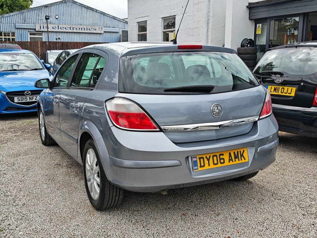 Vauxhall Astra 1L Design Silver #3