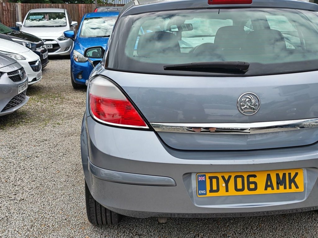 Vauxhall Astra 1L Design Silver #4