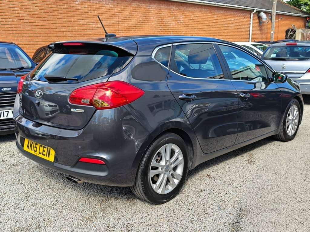 Kia Ceed 1.6 3 133 Bhp Red #9