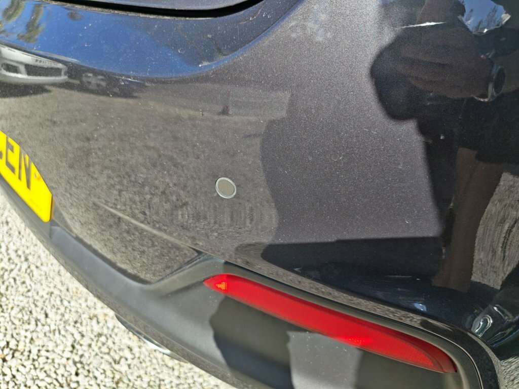 Kia Ceed 1.6 3 133 Bhp Red #38
