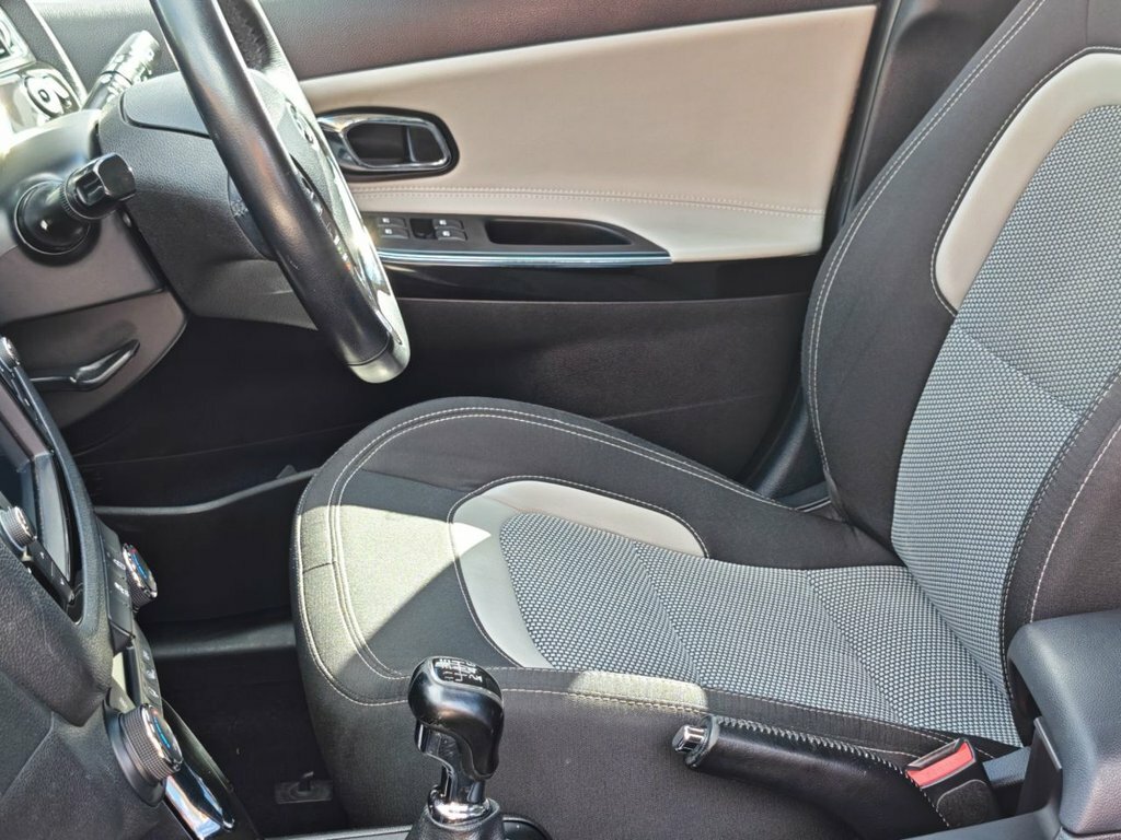 Kia Ceed 1.6 3 133 Bhp Red #22