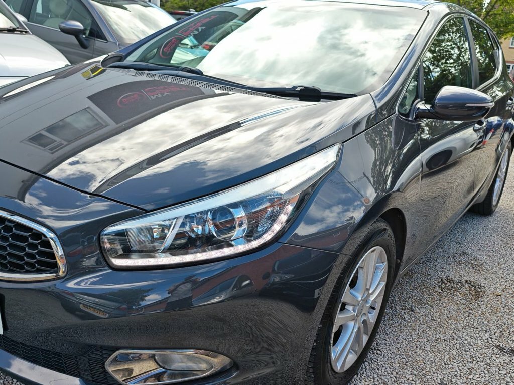 Kia Ceed 1.6 3 133 Bhp Red #14