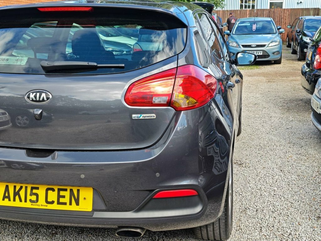 Kia Ceed 1.6 3 133 Bhp Red #8