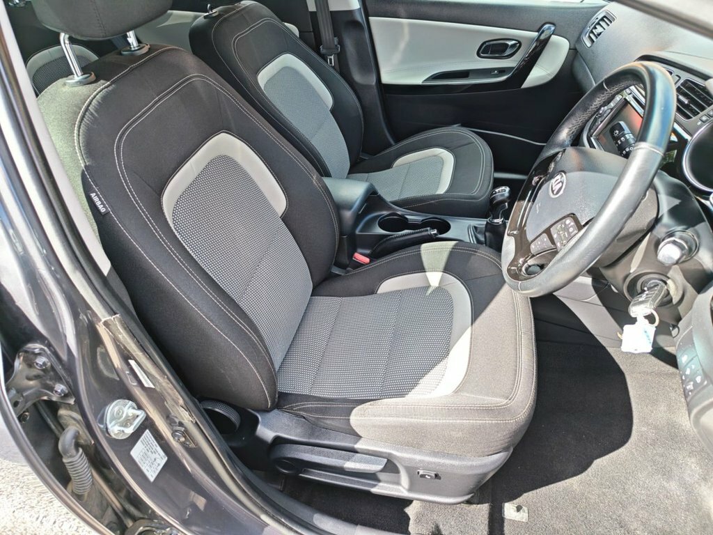 Kia Ceed 1.6 3 133 Bhp Red #16
