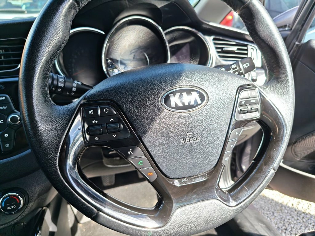 Kia Ceed 1.6 3 133 Bhp Red #37