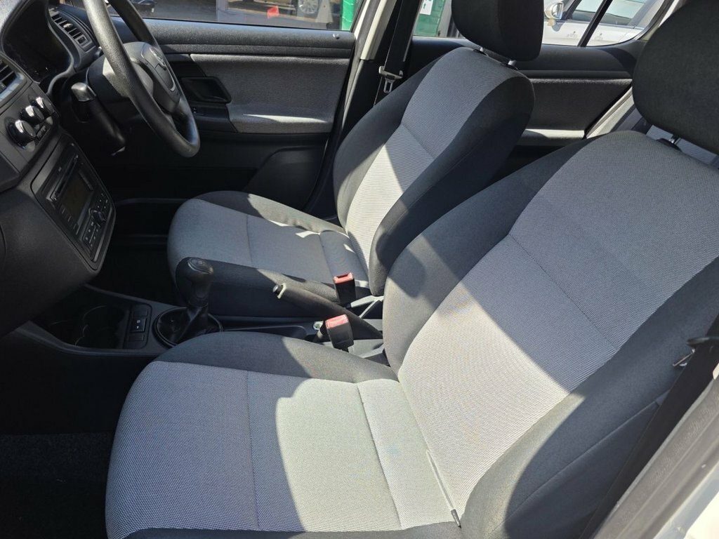 Skoda Fabia 1.2 Htp 6V 1 Red #17