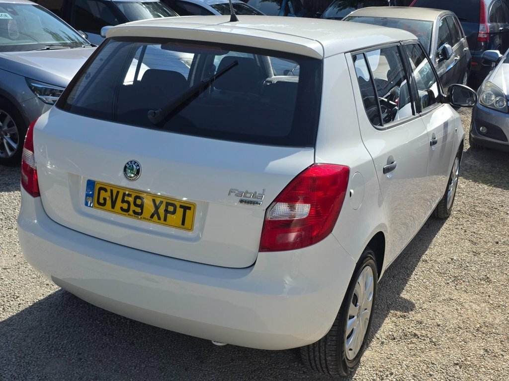 Skoda Fabia 1.2 Htp 6V 1 Red #9