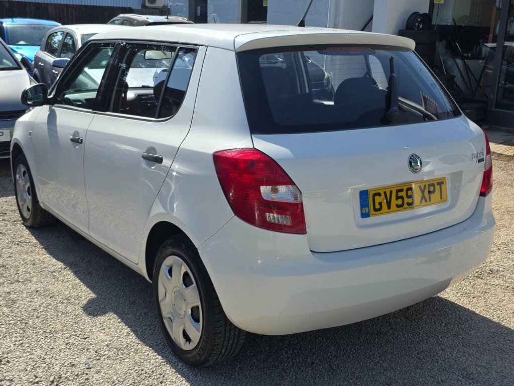 Skoda Fabia 1.2L 1 White #5