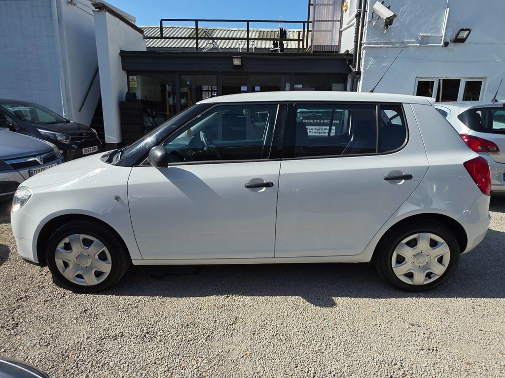 Skoda Fabia 1.2L 1 White #4