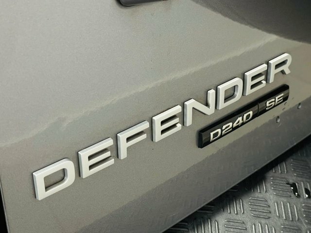 Land Rover Defender Se Black #36
