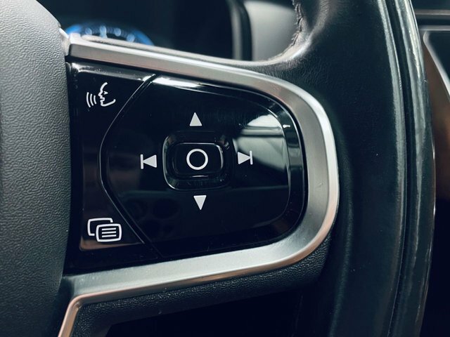 Volvo XC90 2.0L D5 Powerpulse Momentum Awd 231 Bhp Black #15