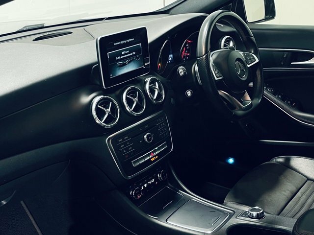 Mercedes-Benz CLA Class Cla220d Amg Line Coupe Black #4