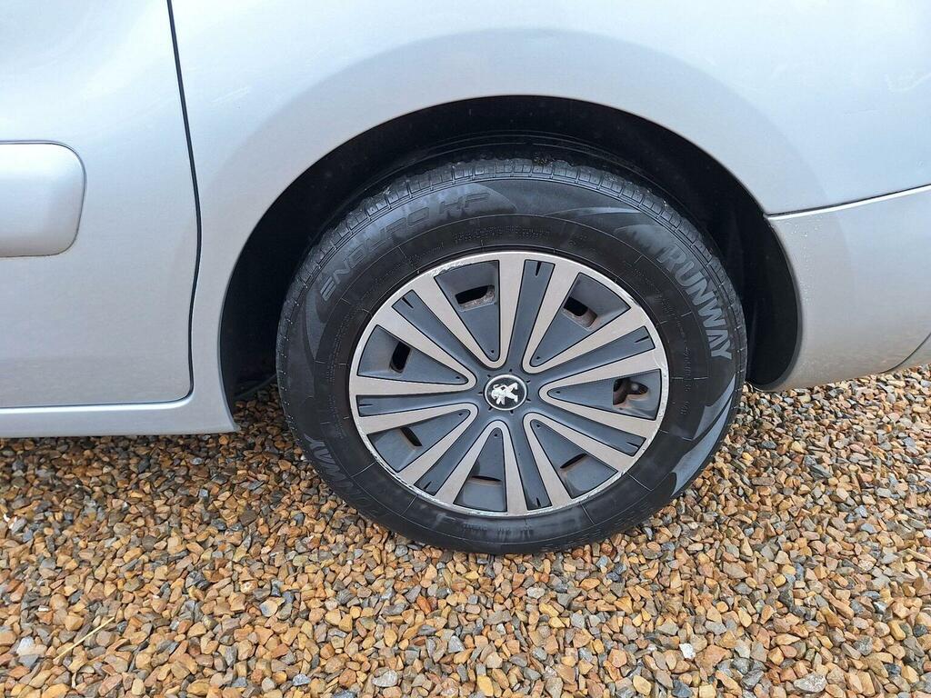 Peugeot Partner Tepee Mpv 1.6 Hdi Tepee Family 201212 Silver #3