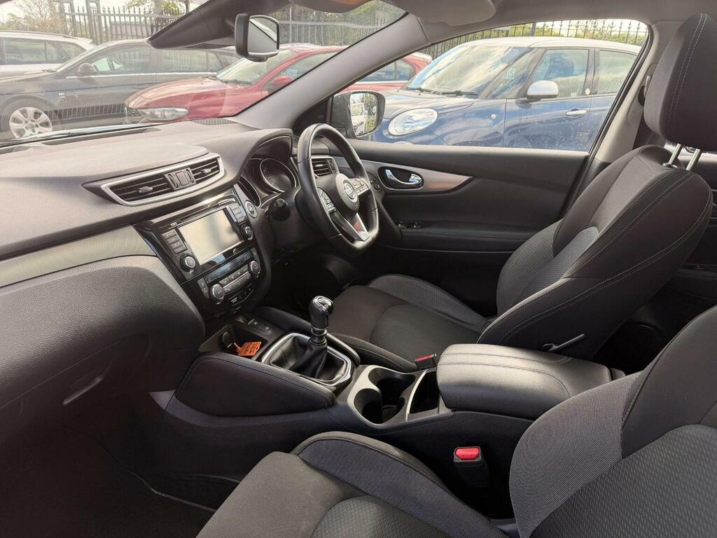 Nissan Qashqai Suv 1.3 Dig-t N-connecta Euro 6 Ss 202020 PX20YKK Black #2