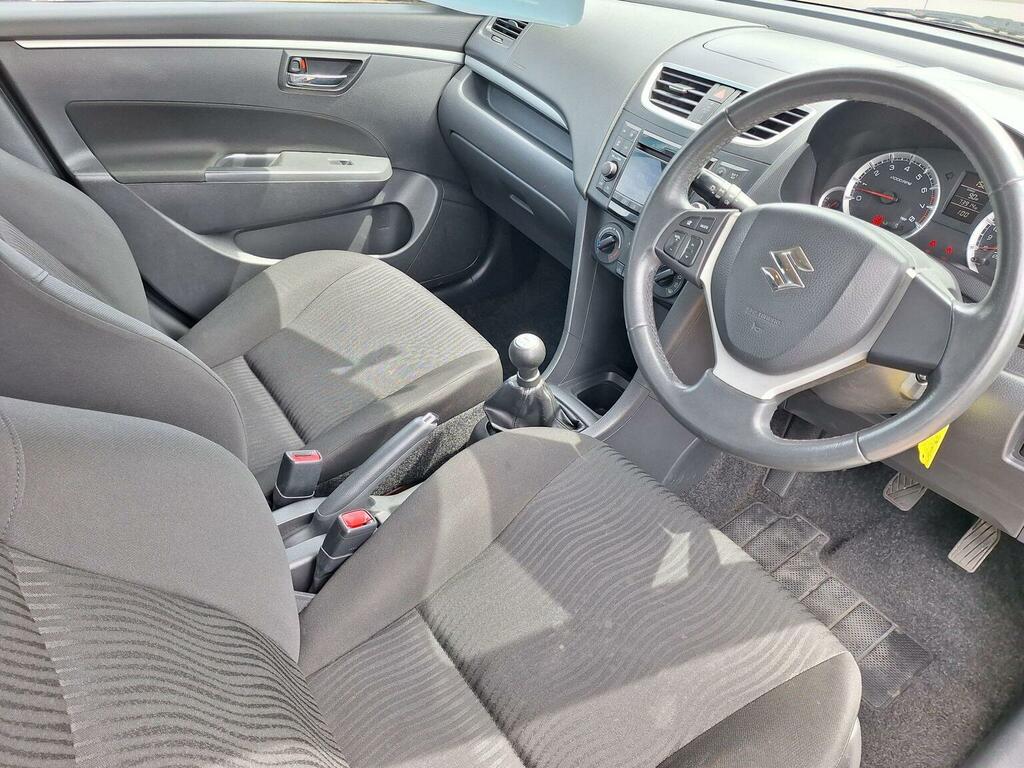 Suzuki Swift Hatchback Silver #15