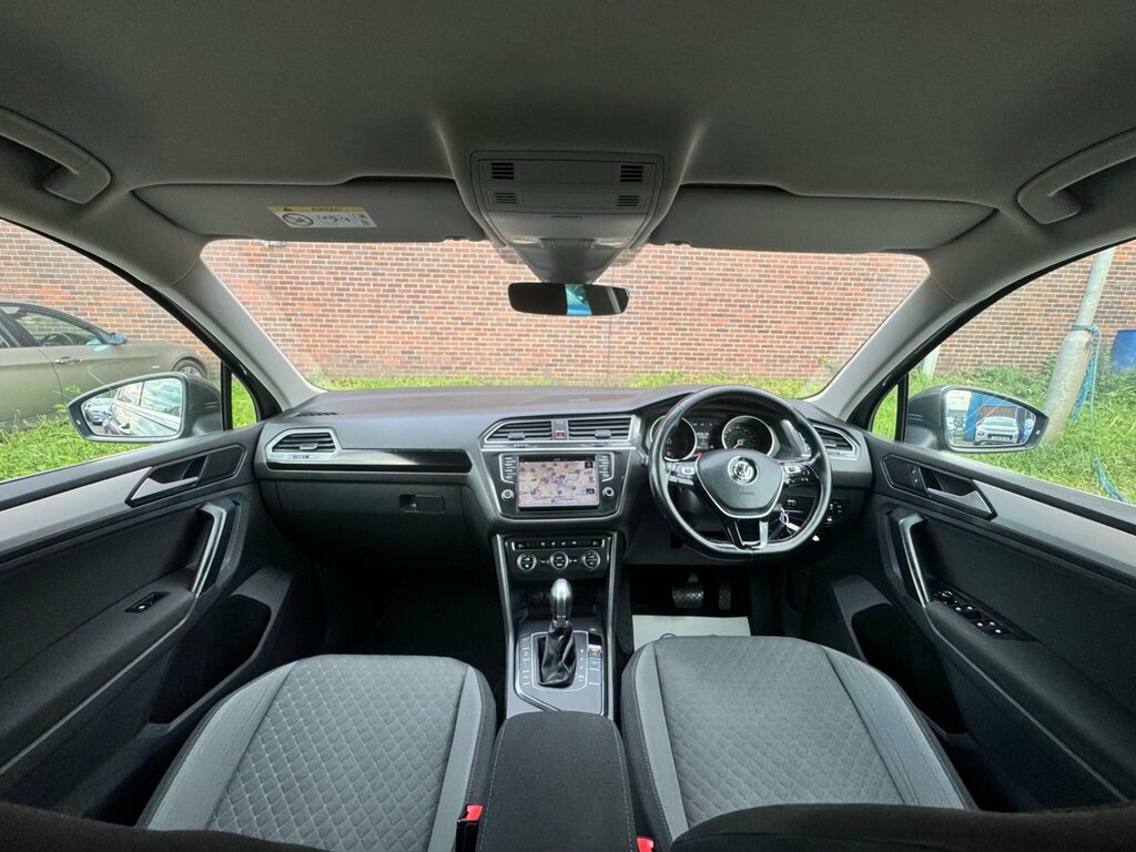 Volkswagen Tiguan 2.0 Tdi Se Navigation Dsg Euro 6 Ss EX67KDK Grey #3