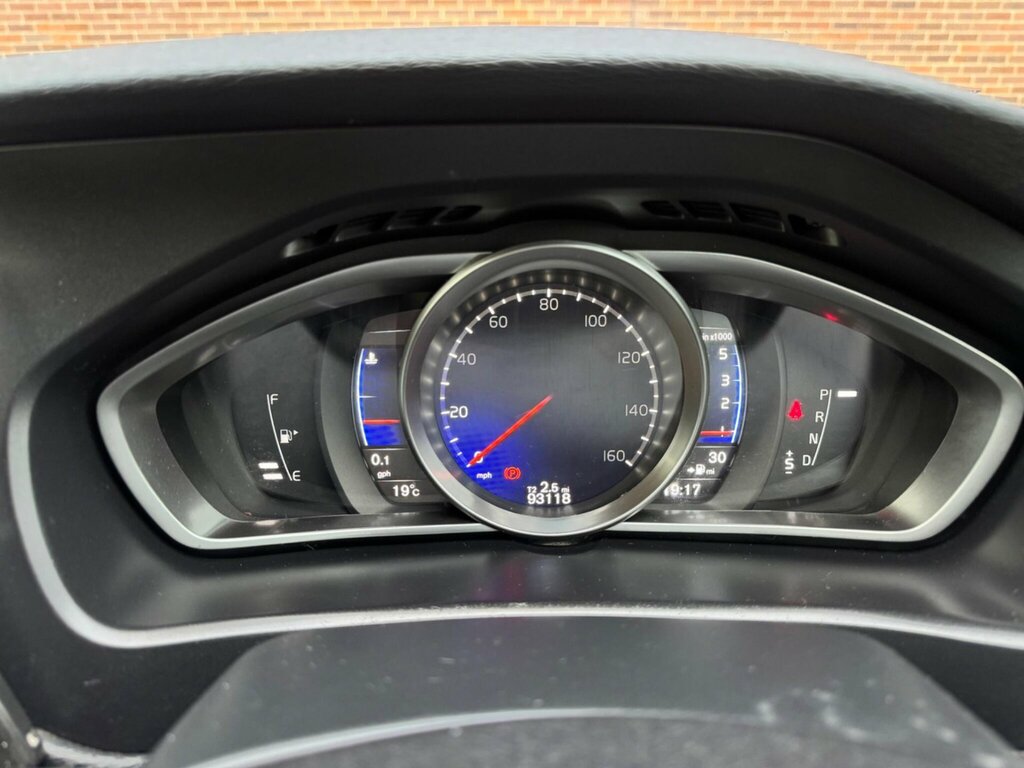 Volvo V40 Hatchback Black #10