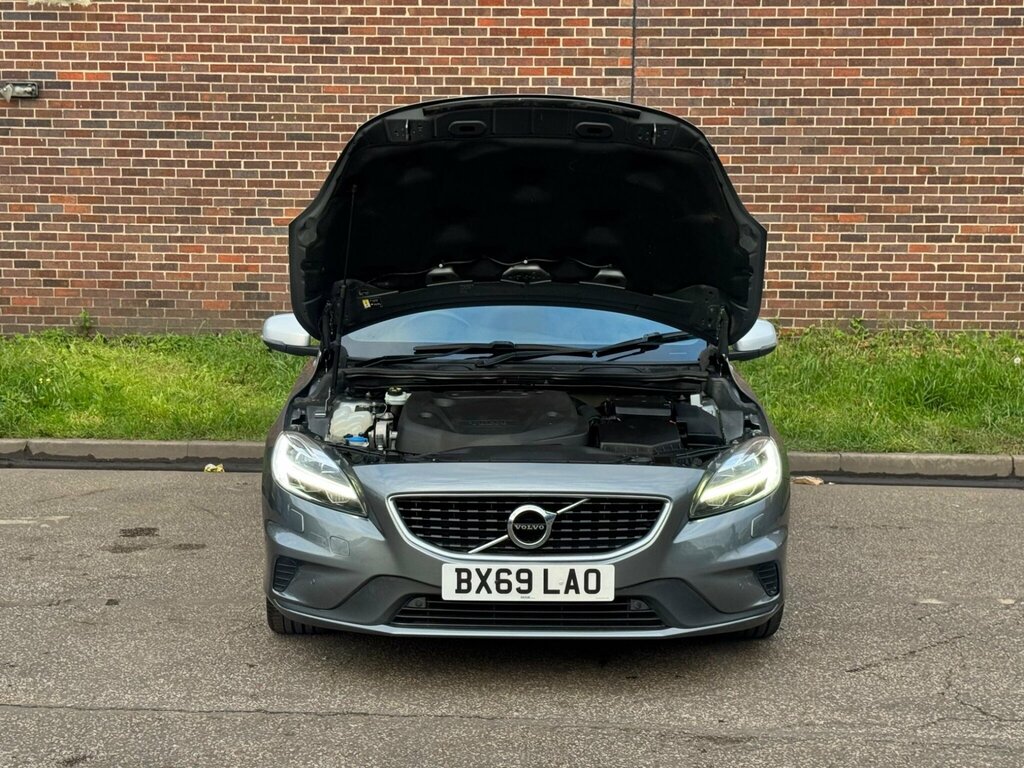 Volvo V40 Hatchback Black #17