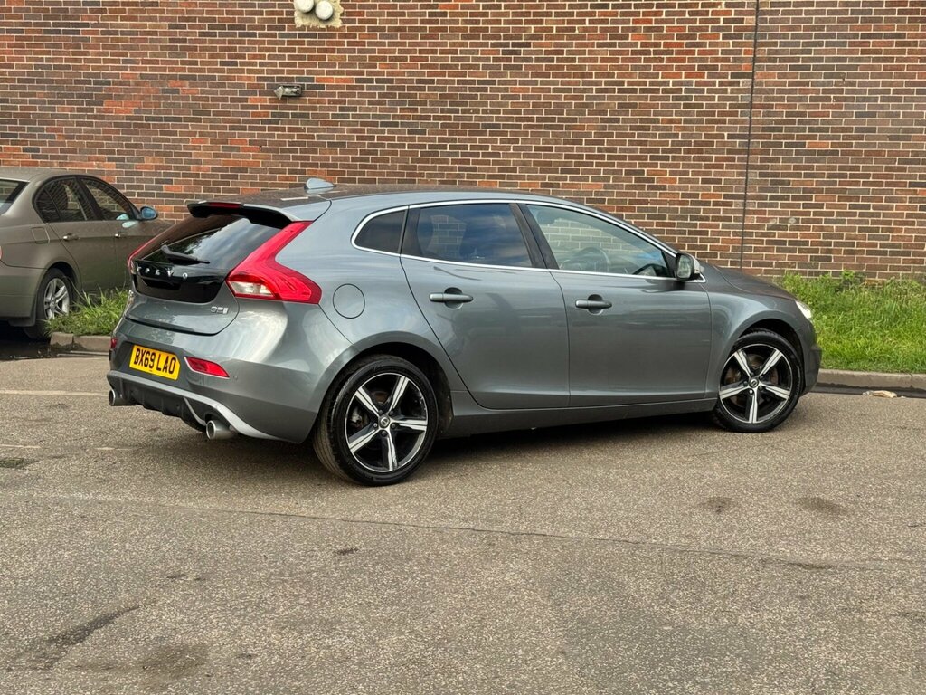 Volvo V40 Hatchback Black #14