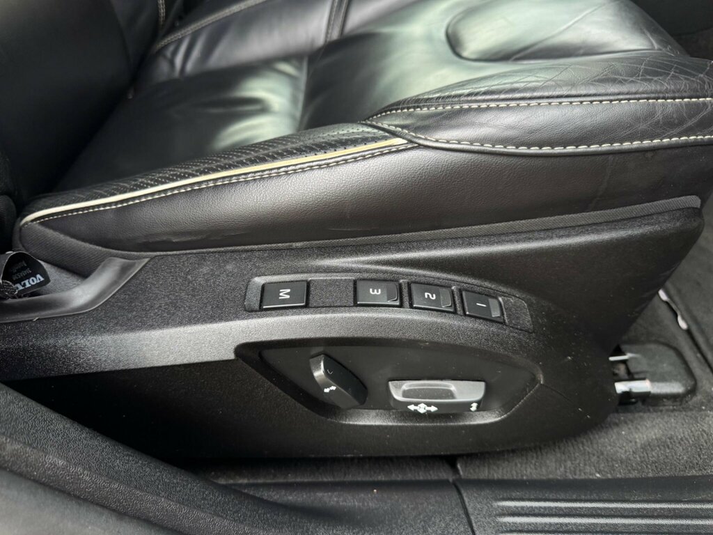 Volvo V40 Hatchback Black #27