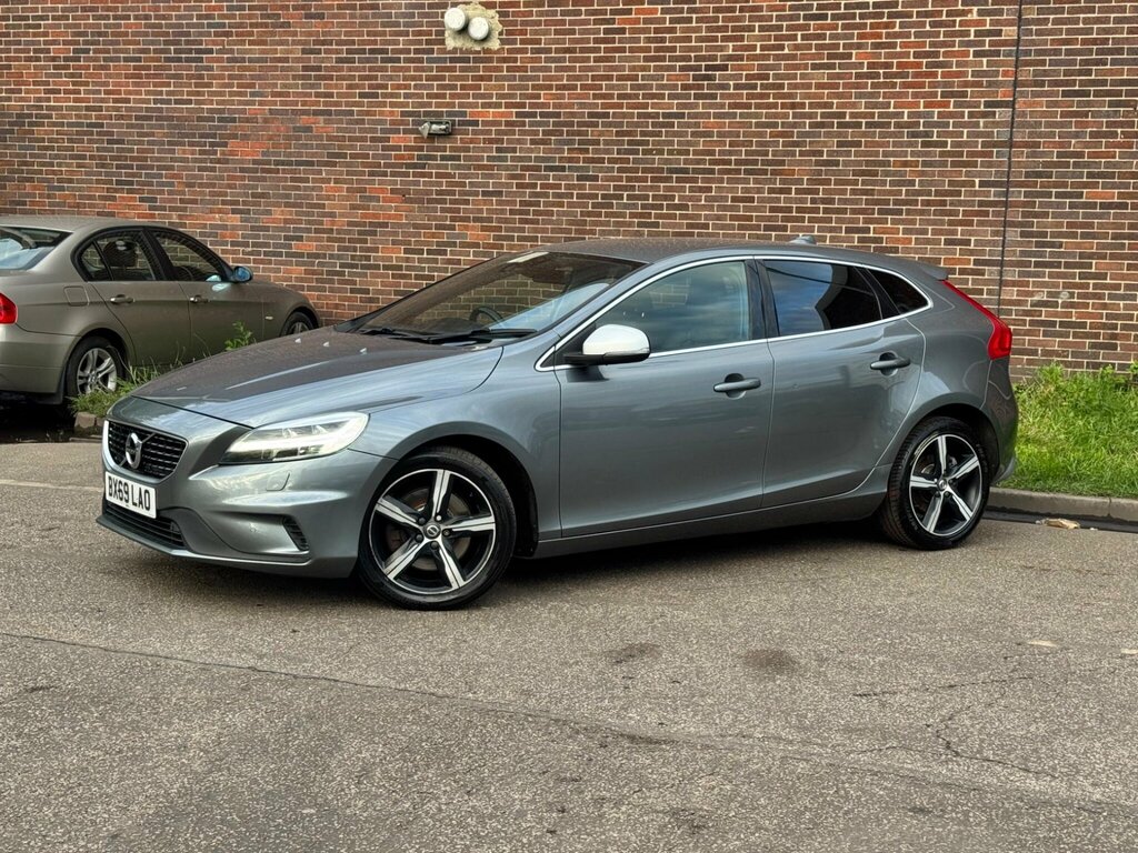 Volvo V40 Hatchback Black #12
