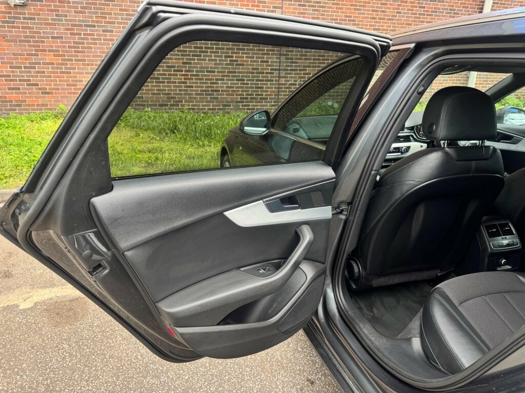 Audi A4 Avant 2.0 Tdi Ultra S Grey #39