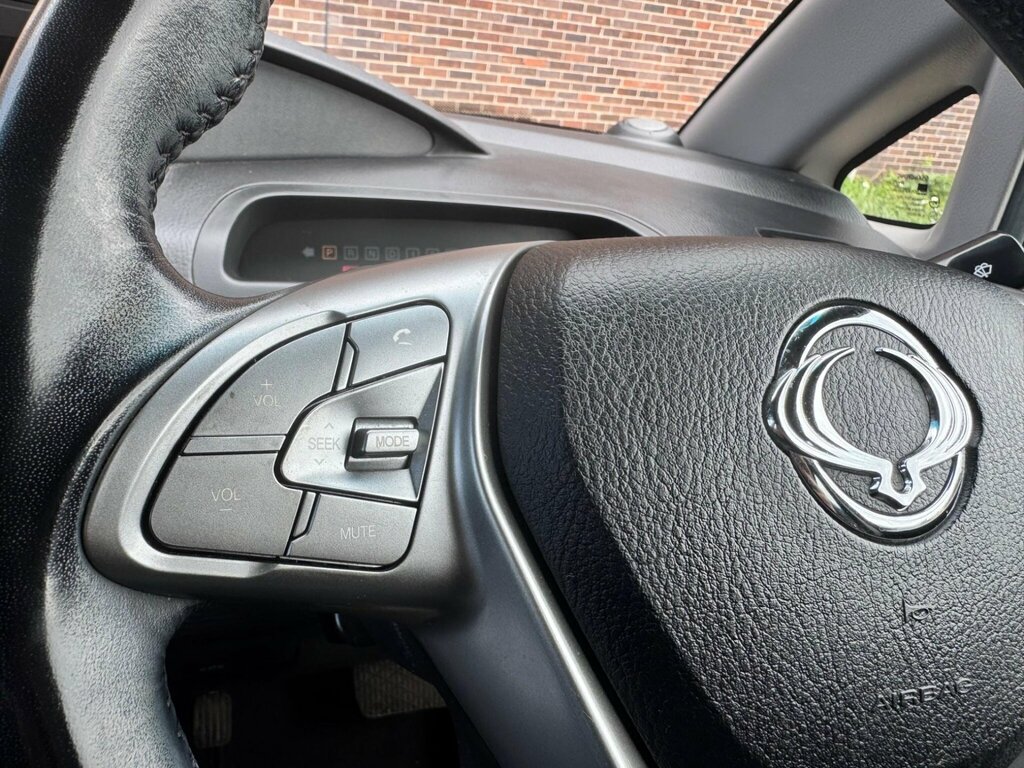 SsangYong Turismo 2.2D Ex Mpv Euro 6 178 Ps Silver #35