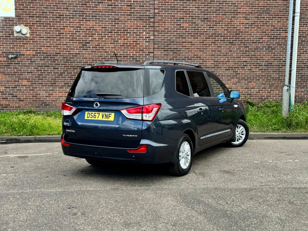SsangYong Turismo 2.2D Ex Mpv Euro 6 178 Ps Silver #6