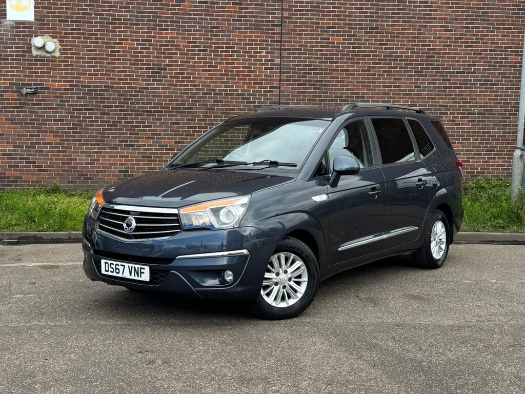 SsangYong Turismo 2.2D Ex Mpv Euro 6 178 Ps Silver #2