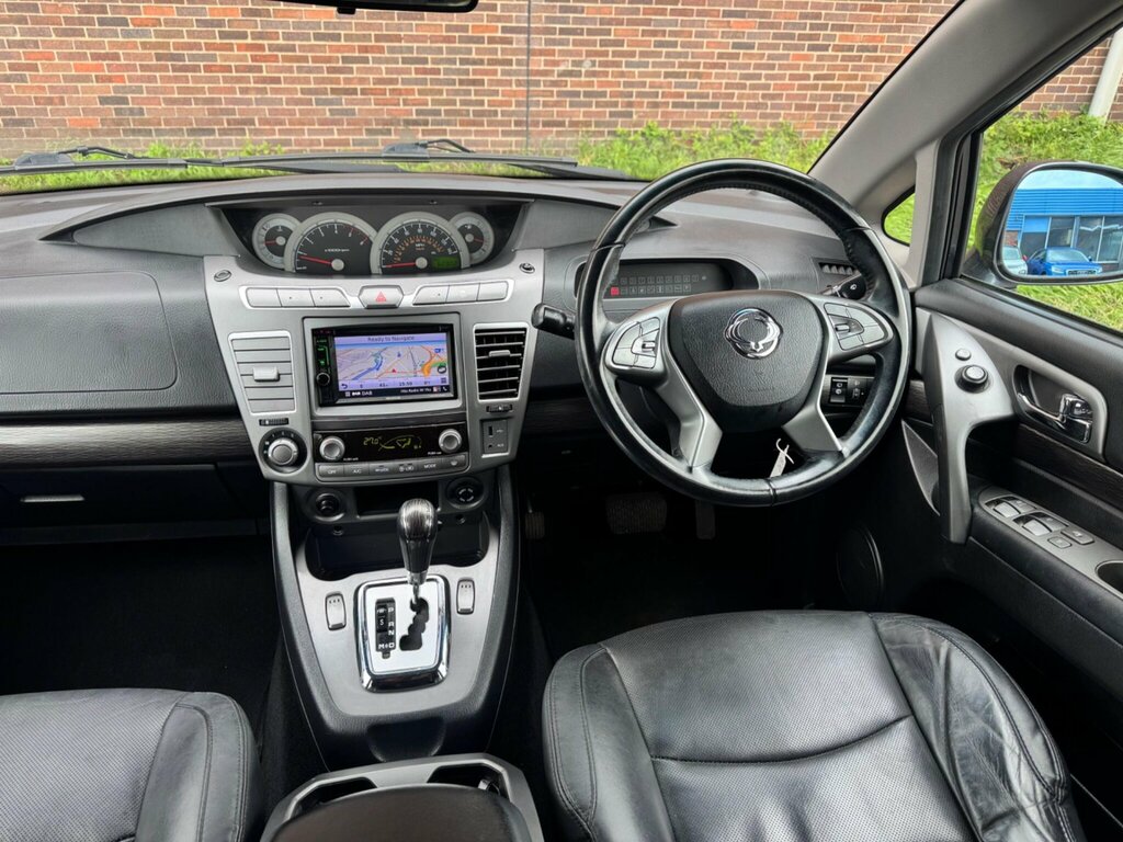 SsangYong Turismo 2.2D Ex Mpv Euro 6 178 Ps Silver #24