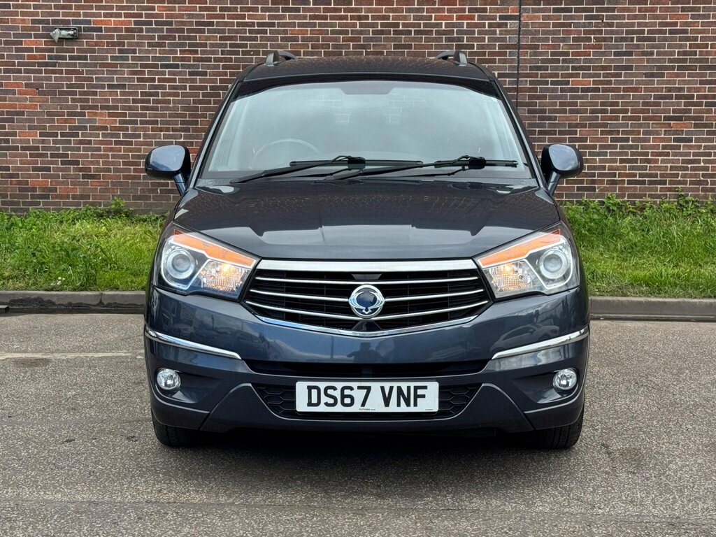 SsangYong Turismo 2.2D Ex Mpv Euro 6 178 Ps Silver #8
