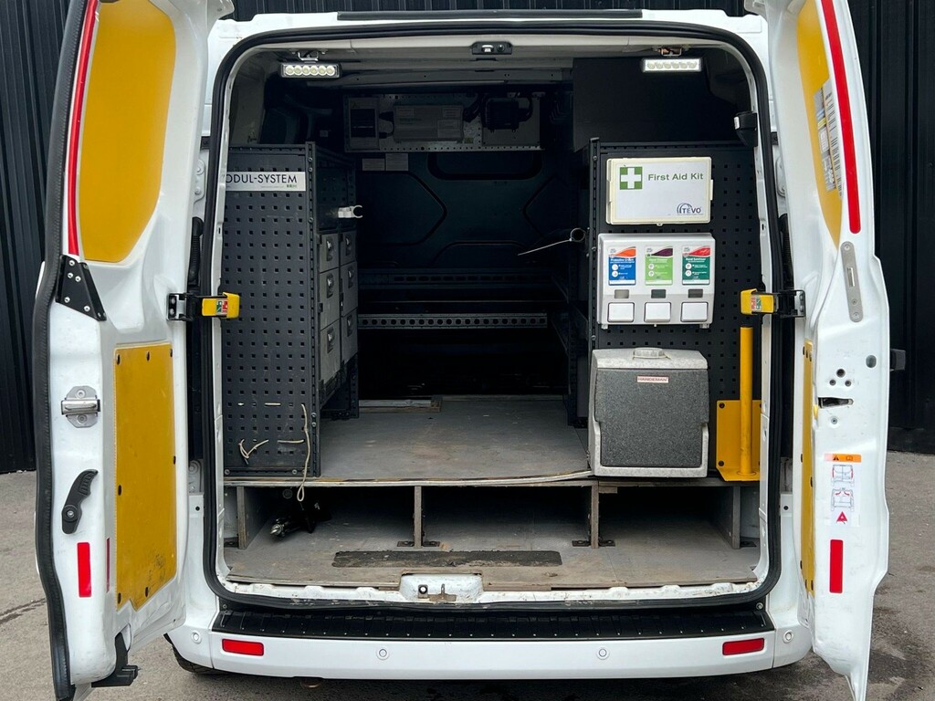 Ford Transit Custom 2.0 Tdci 170Ps Low Roof Dcab Sport Van Black #44
