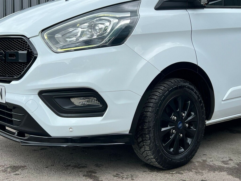 Ford Transit Custom 2.0 Tdci 170Ps Low Roof Dcab Sport Van Black #48