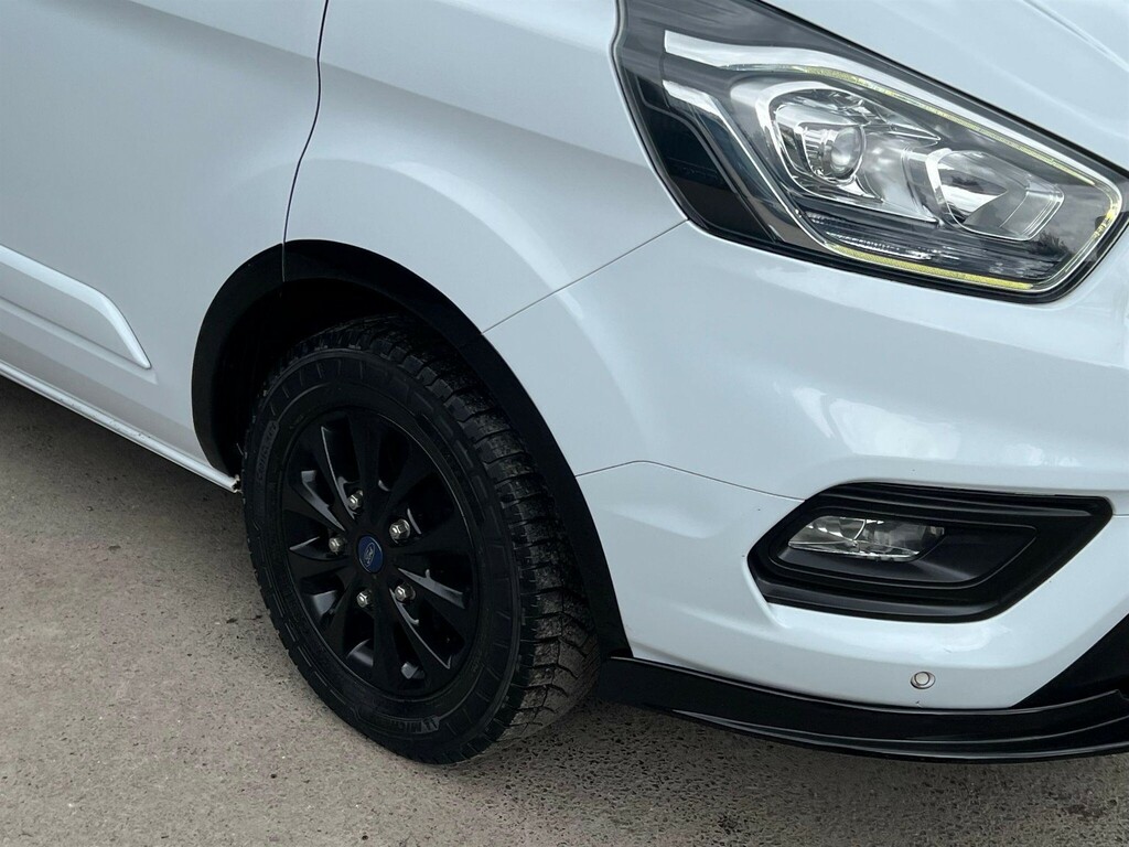 Ford Transit Custom 2.0 Tdci 170Ps Low Roof Dcab Sport Van Black #49