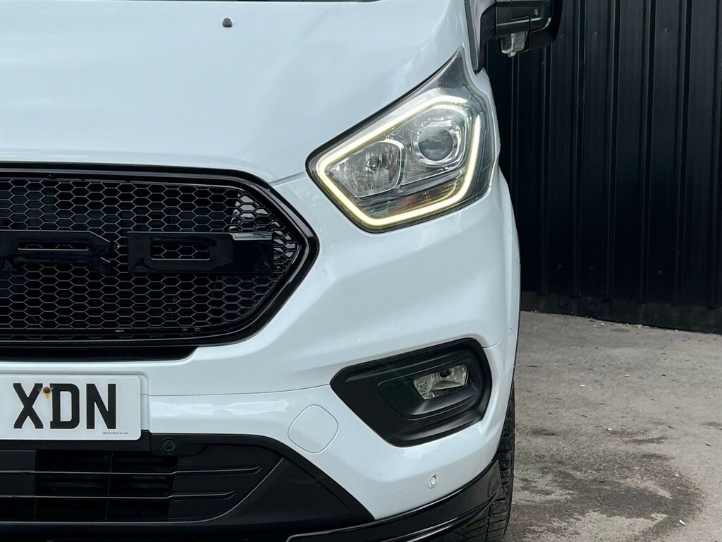 Ford Transit Custom 2.0 Tdci 170Ps Low Roof Dcab Sport Van Black #51