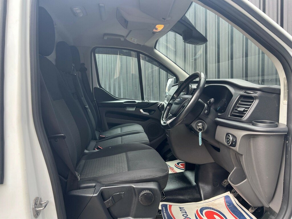 Ford Transit Custom 2.0 Tdci 170Ps Low Roof Dcab Sport Van Black #17