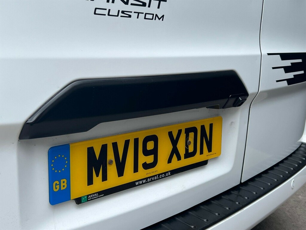 Ford Transit Custom 2.0 Tdci 170Ps Low Roof Dcab Sport Van Black #56