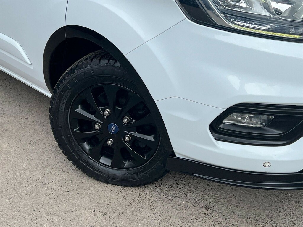 Ford Transit Custom 2.0 Tdci 170Ps Low Roof Dcab Sport Van Black #25