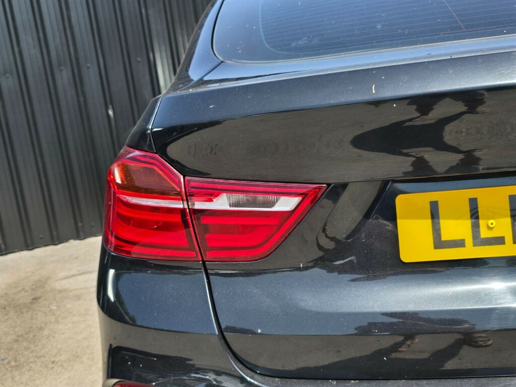 BMW X4  White #23
