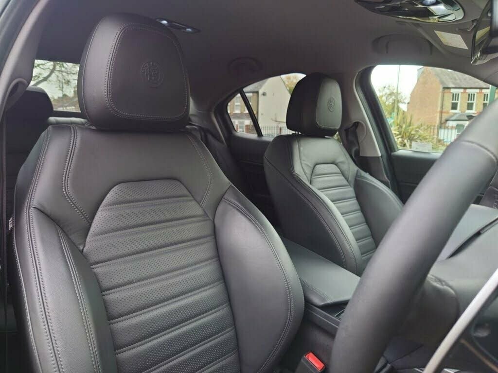 Alfa Romeo Giulia 2L Veloce Blue #5