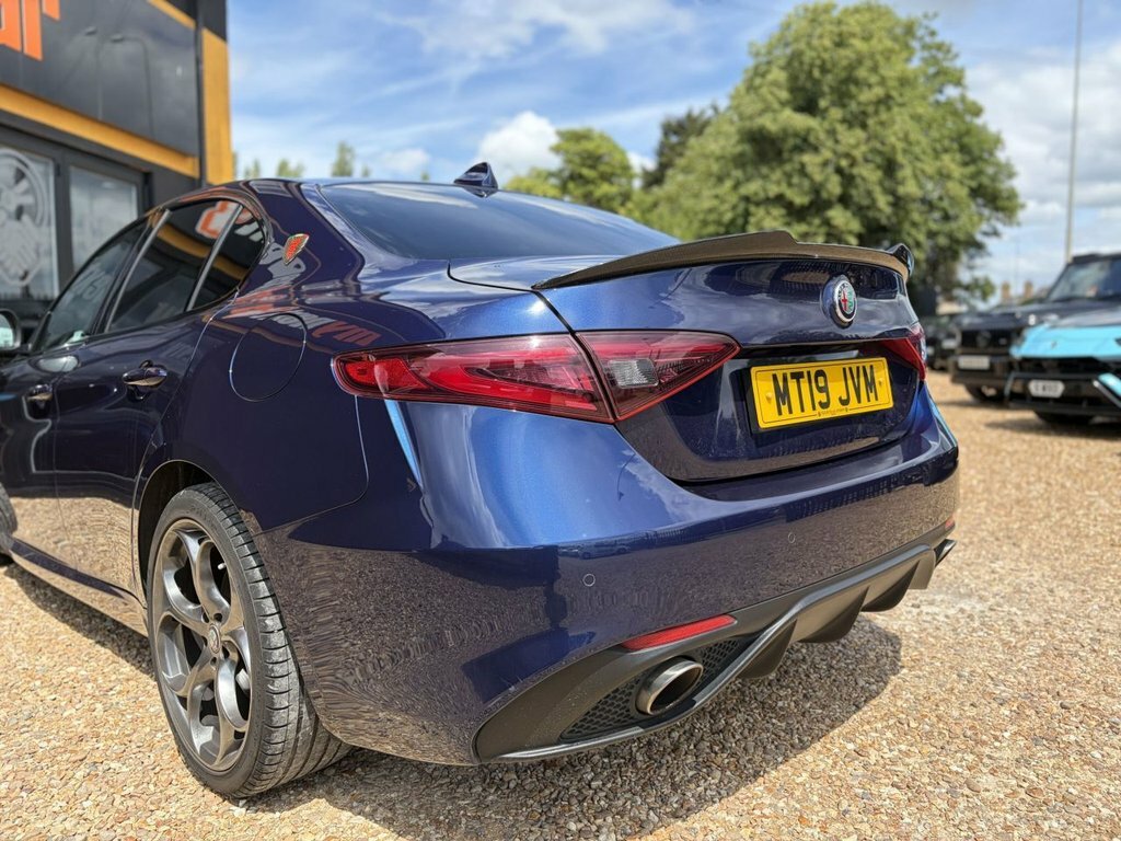 Alfa Romeo Giulia 2.9 V6 Biturbo Quadrifoglio Red #9