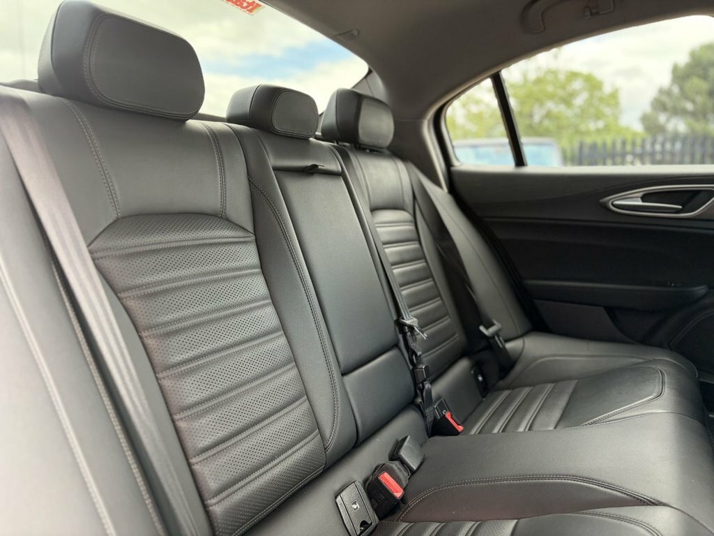 Alfa Romeo Giulia 2.9 V6 Biturbo Quadrifoglio Red #22