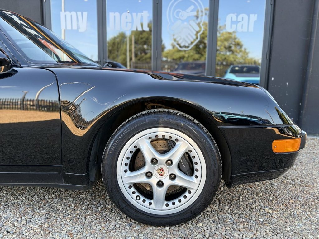 Porsche 911 911 Carrera 4 Green #13
