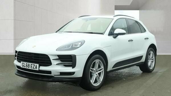Porsche Macan Suv White #3