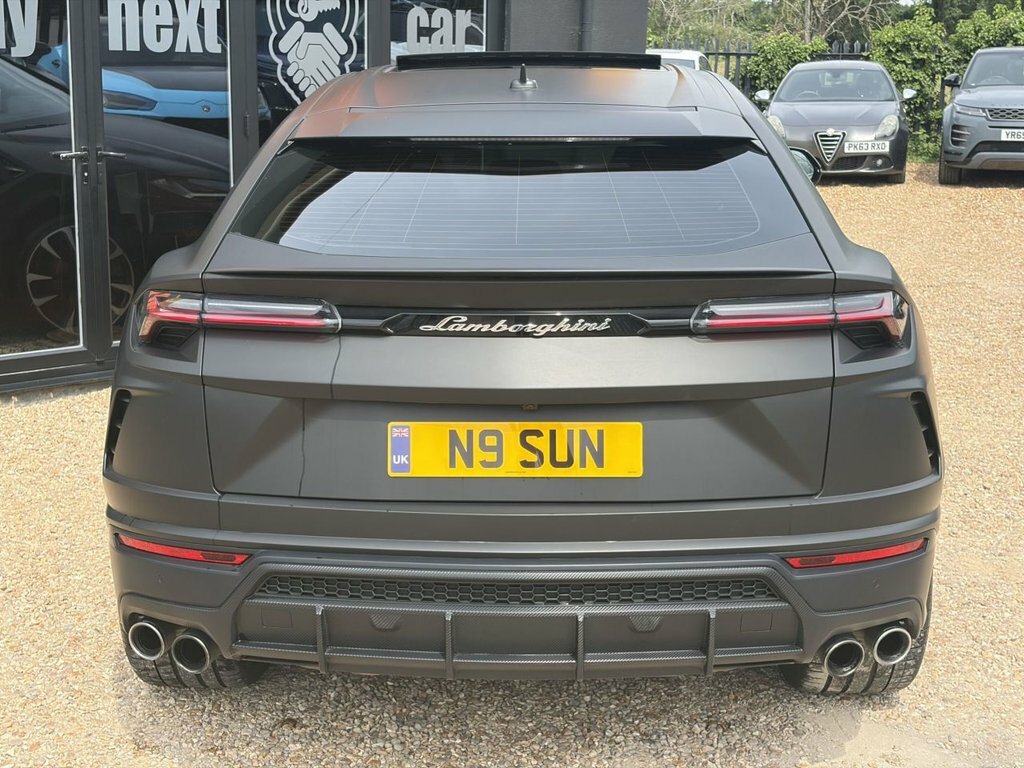 Lamborghini Urus Suv #8