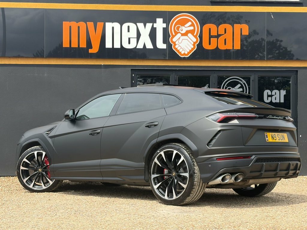 Lamborghini Urus Suv #7