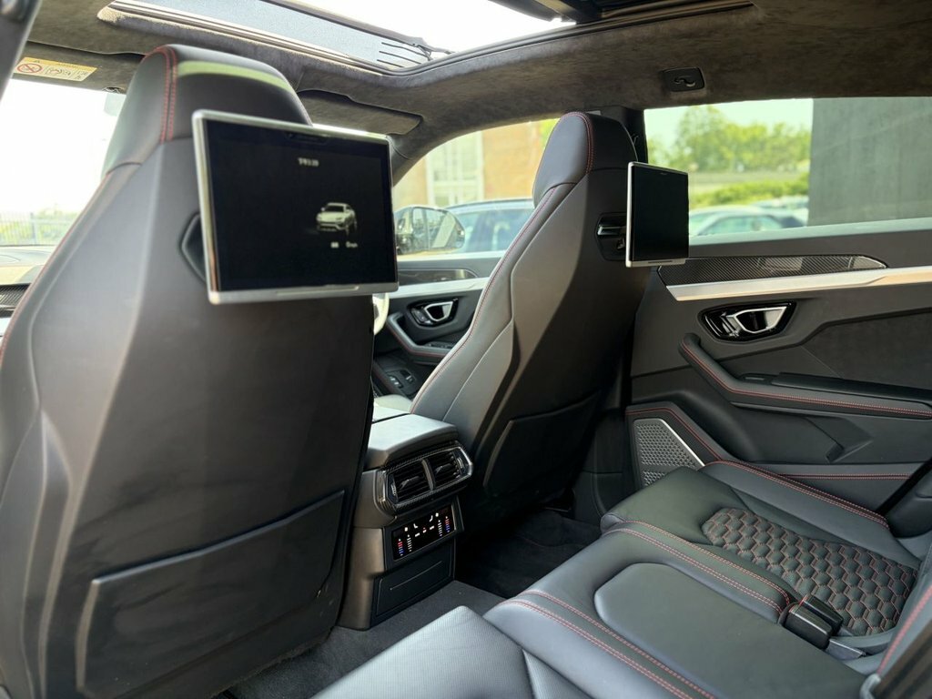 Lamborghini Urus 4X4 4.0 Orange #24