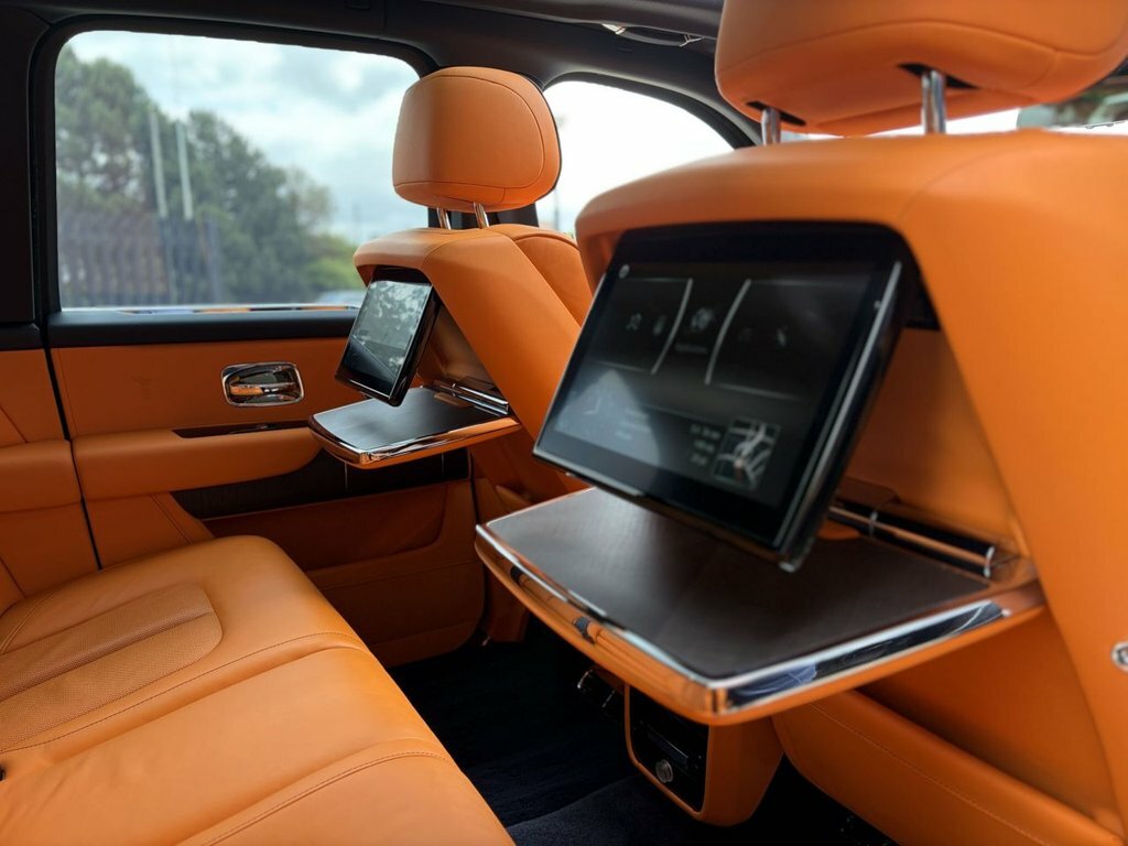 Rolls-Royce Cullinan Convertible Black #31